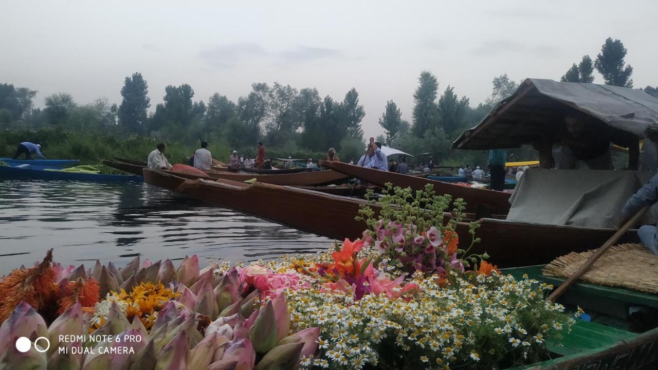 Green View Group Of Houseboats Srīnagar Exteriér fotografie