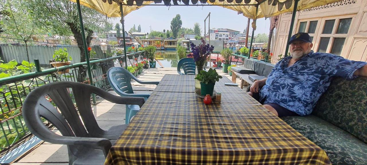 Green View Group Of Houseboats Srīnagar Exteriér fotografie